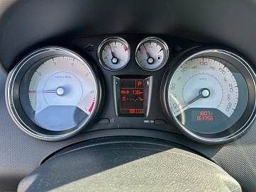Peugeot 308, 2010г, передний привод, автомат