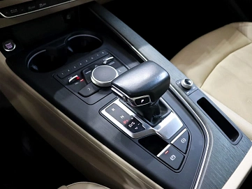 Audi A5, 2019г, передний привод, робот