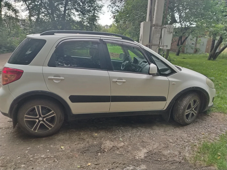 Suzuki SX4, 2008г., полный привод, механика