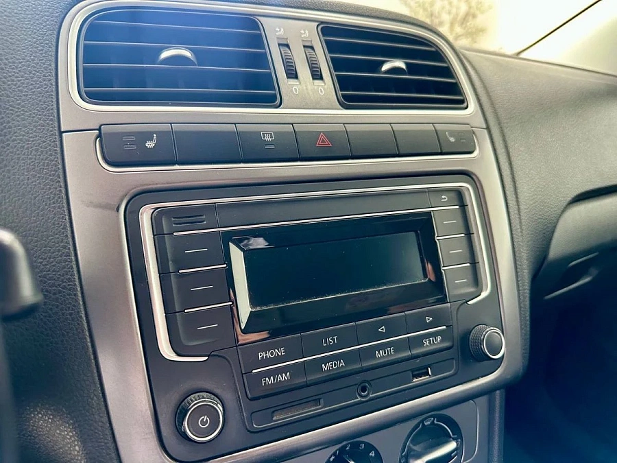 Volkswagen Polo, 2019г., передний привод, автомат