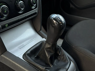 Skoda Octavia, 2009г, передний привод, механика