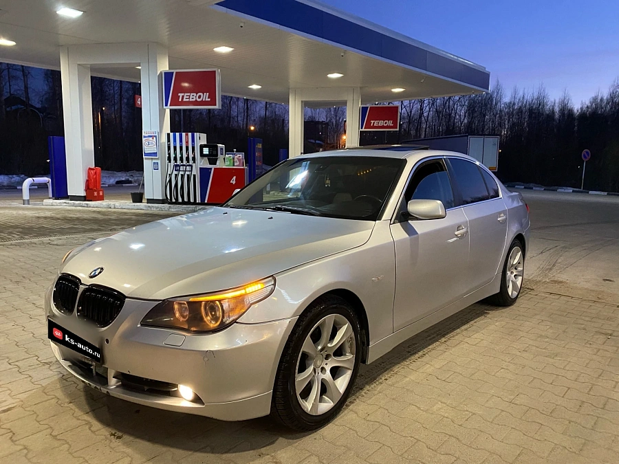 BMW 5 серии, 2004г., задний привод, автомат