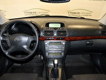 Toyota Avensis, 2005г, передний привод, механика