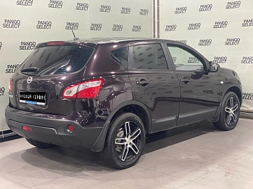 Nissan Qashqai, 2011г, передний привод, механика