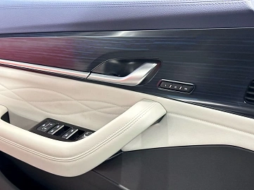 Geely Monjaro, 2022г, передний привод, автомат