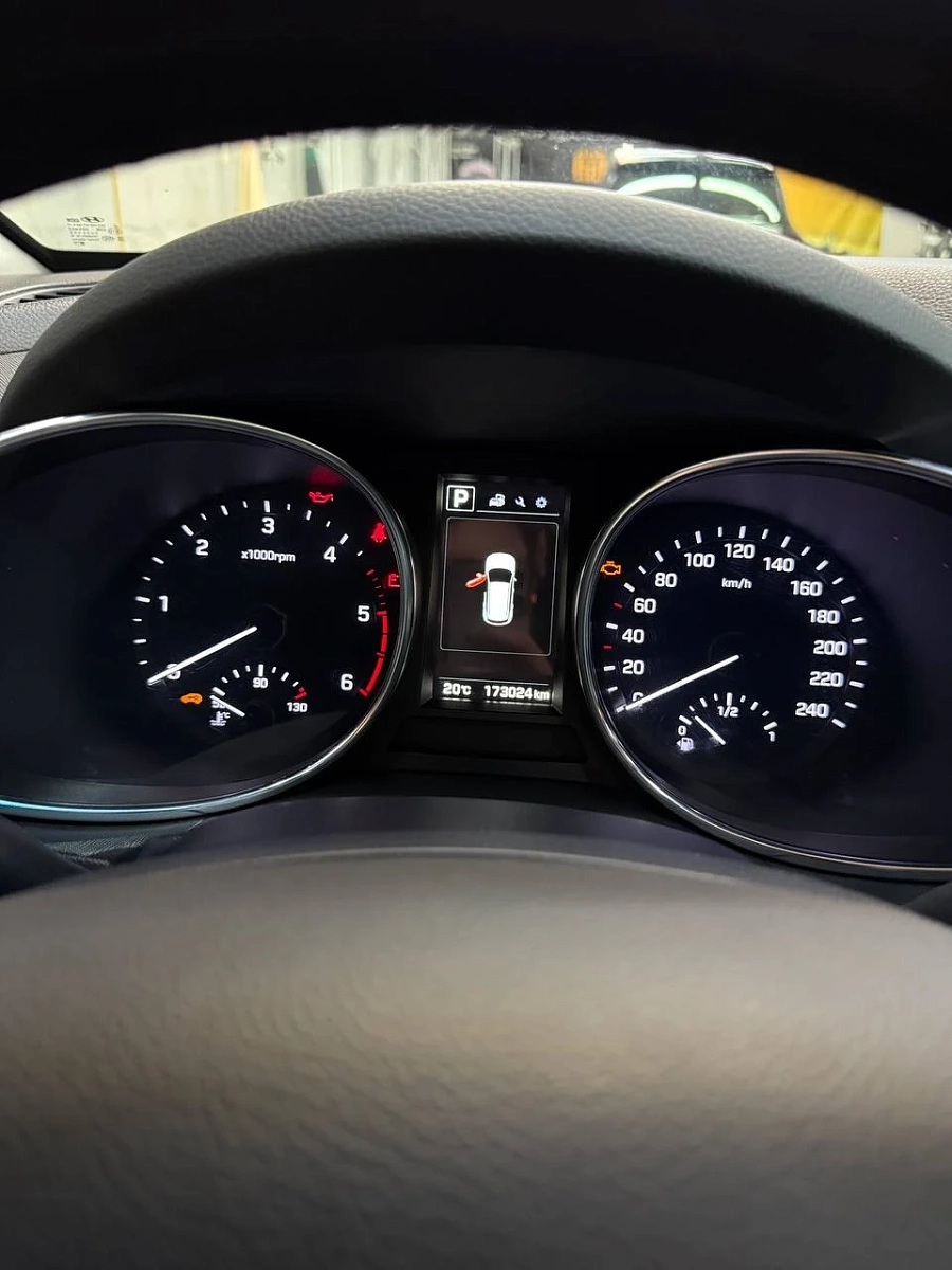 Hyundai Santa Fe, 2016г., полный привод, автомат