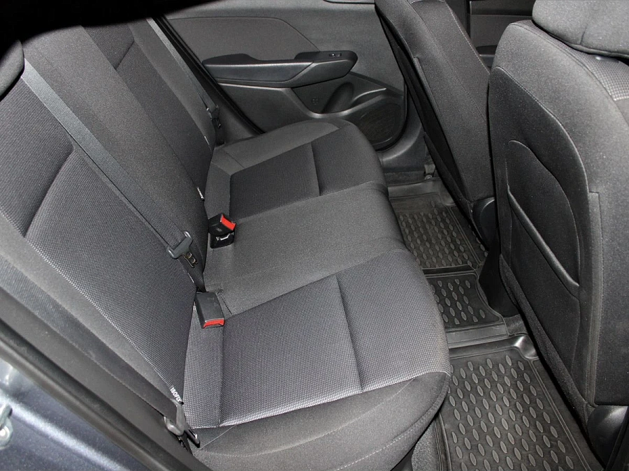 Hyundai Solaris, 2018г., передний привод, автомат