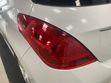 Peugeot 308, 2011г, передний привод, автомат