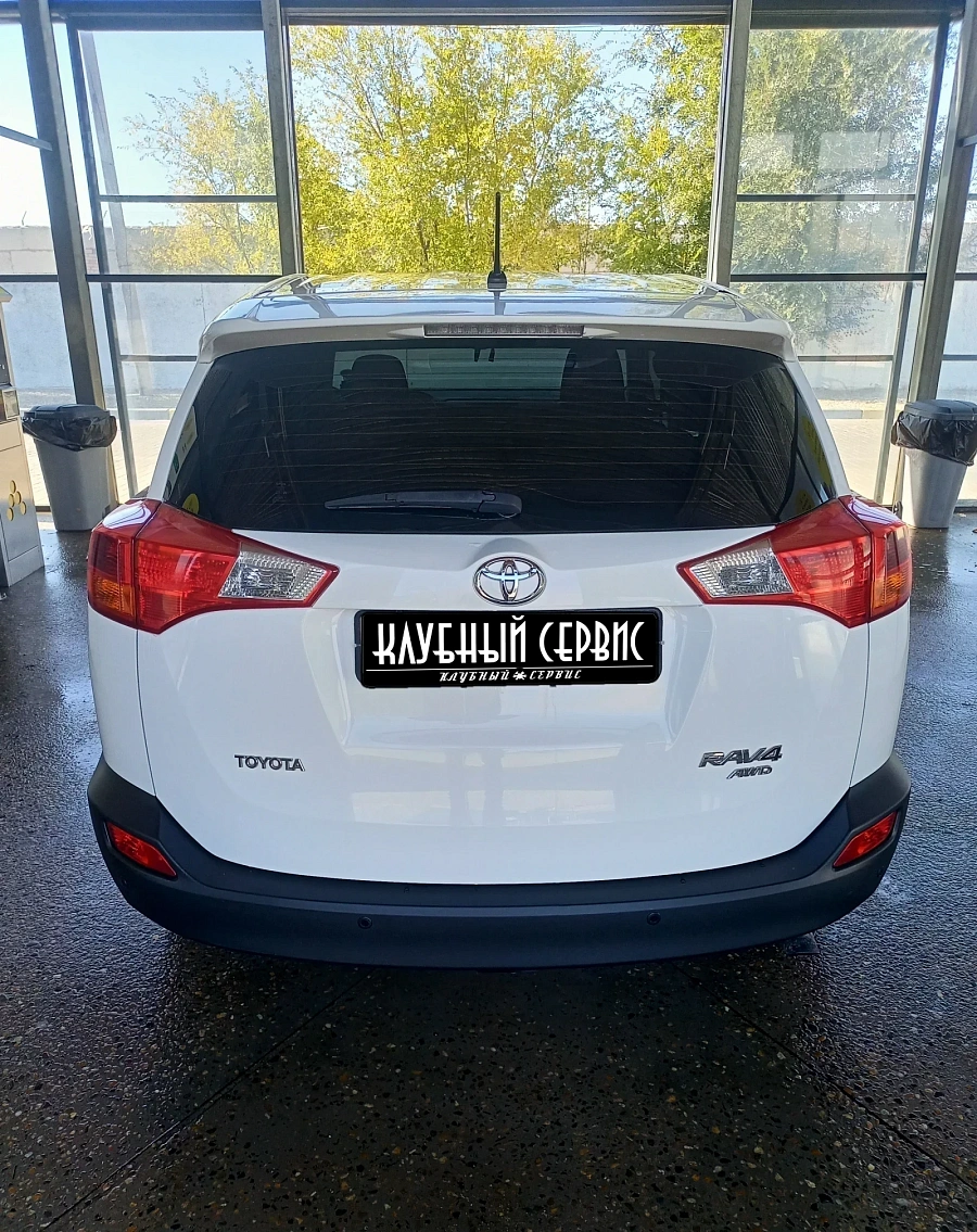 Toyota RAV4, 2013г., полный привод, вариатор