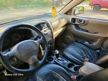 Hyundai Santa Fe, 2004г, передний привод, автомат