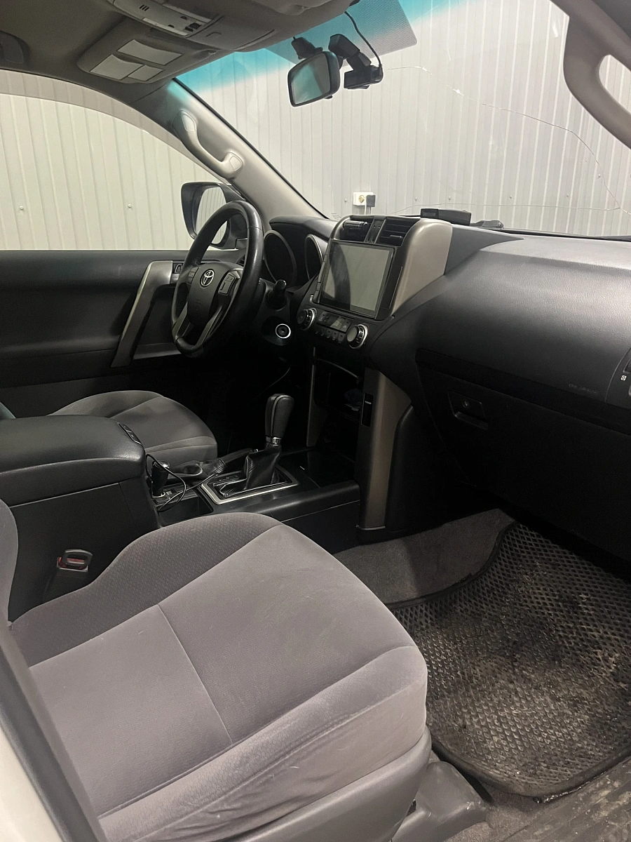 Toyota Land Cruiser Prado, 2012г., полный привод, автомат