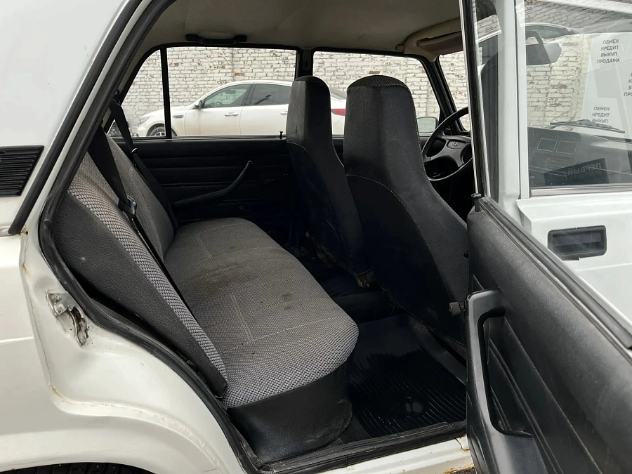 Lada (ВАЗ) 2107, 2010г., передний привод, механика