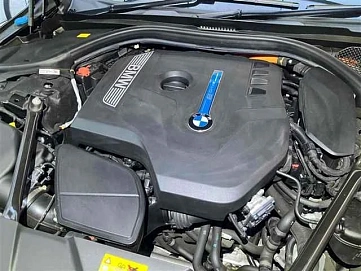 BMW 7 серии, 2017г, задний привод, автомат