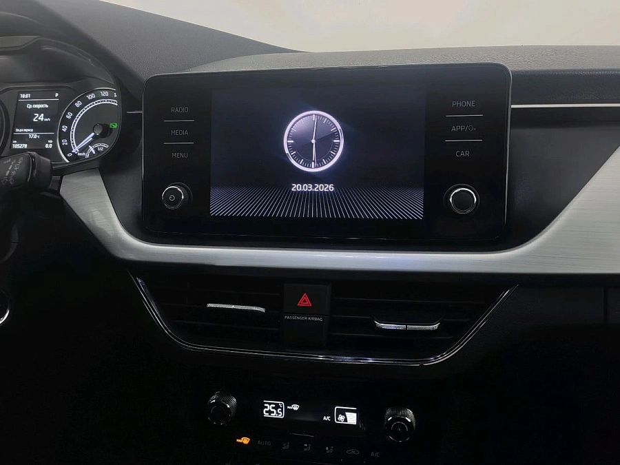 Skoda Rapid, 2021г., передний привод, робот