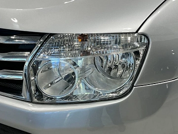 Renault Duster, 2013г, передний привод, автомат