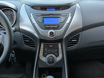 Hyundai Elantra, 2013г, передний привод, механика