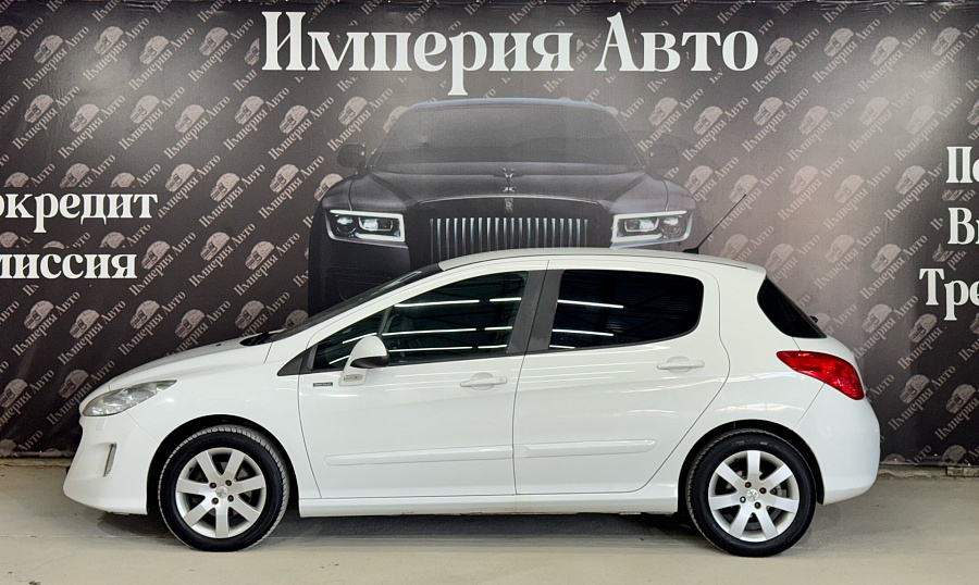 Peugeot 308, 2010г., передний привод, автомат
