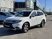 Mitsubishi Outlander, 2015г., полный привод, вариатор