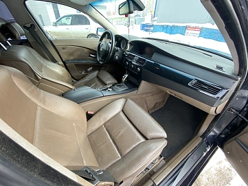 BMW 5 серии, 2003г, задний привод, автомат