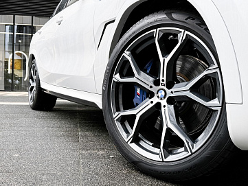 BMW X6, 2024г, полный привод, автомат