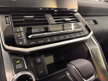 Toyota Land Cruiser, 2025г, полный привод, автомат