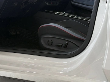 Volkswagen Lamando, 2023г, передний привод, робот