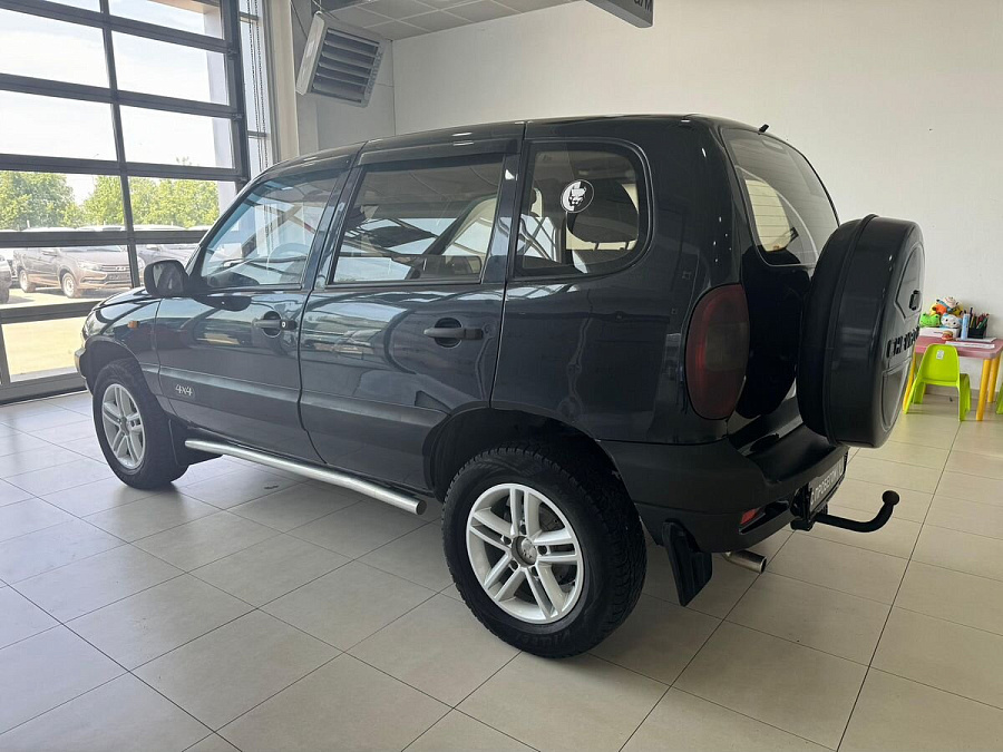 Chevrolet Niva, 2006г., полный привод, механика