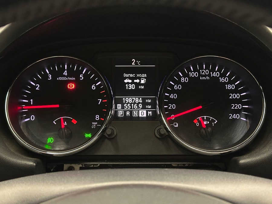 Nissan Qashqai, 2012г., передний привод, вариатор