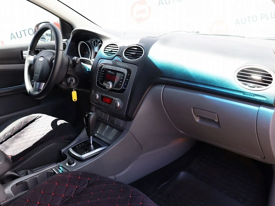 Ford Focus, 2010г., передний привод, автомат