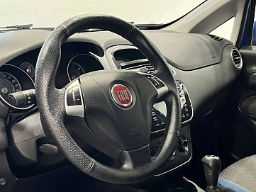 Fiat Punto, 2012г, передний привод, робот