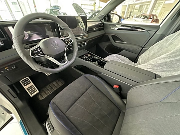 Volkswagen Tiguan, 2026г., полный привод, робот