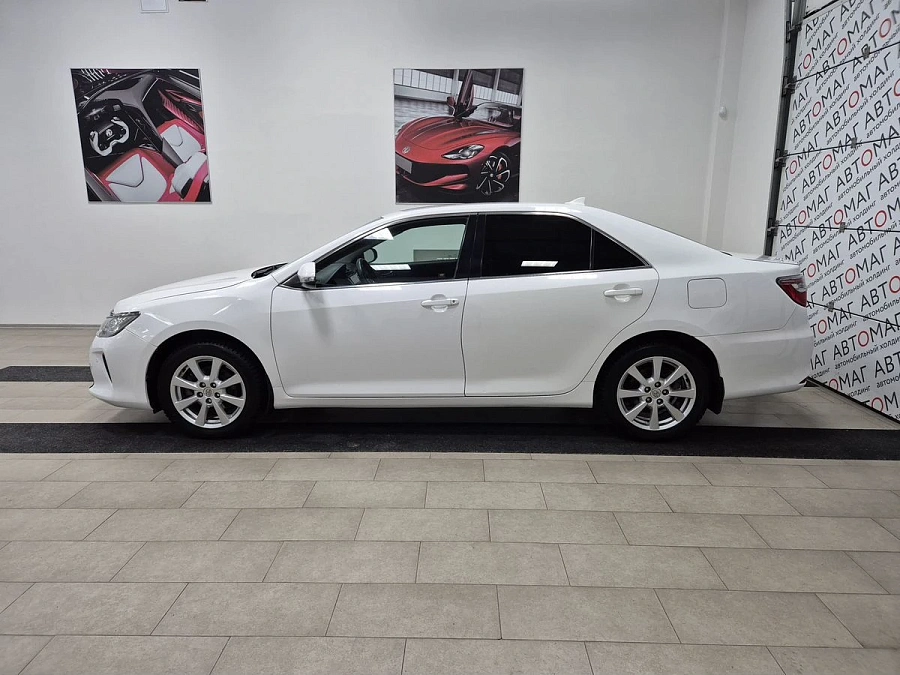 Toyota Camry, 2017г., передний привод, автомат