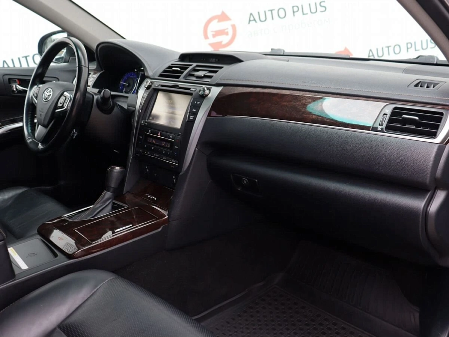 Toyota Camry, 2018г., передний привод, автомат