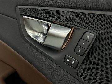 Volvo XC60, 2024г, полный привод, автомат