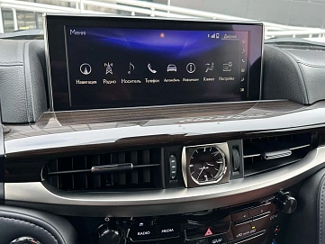 Lexus LX, 2017г, полный привод, автомат