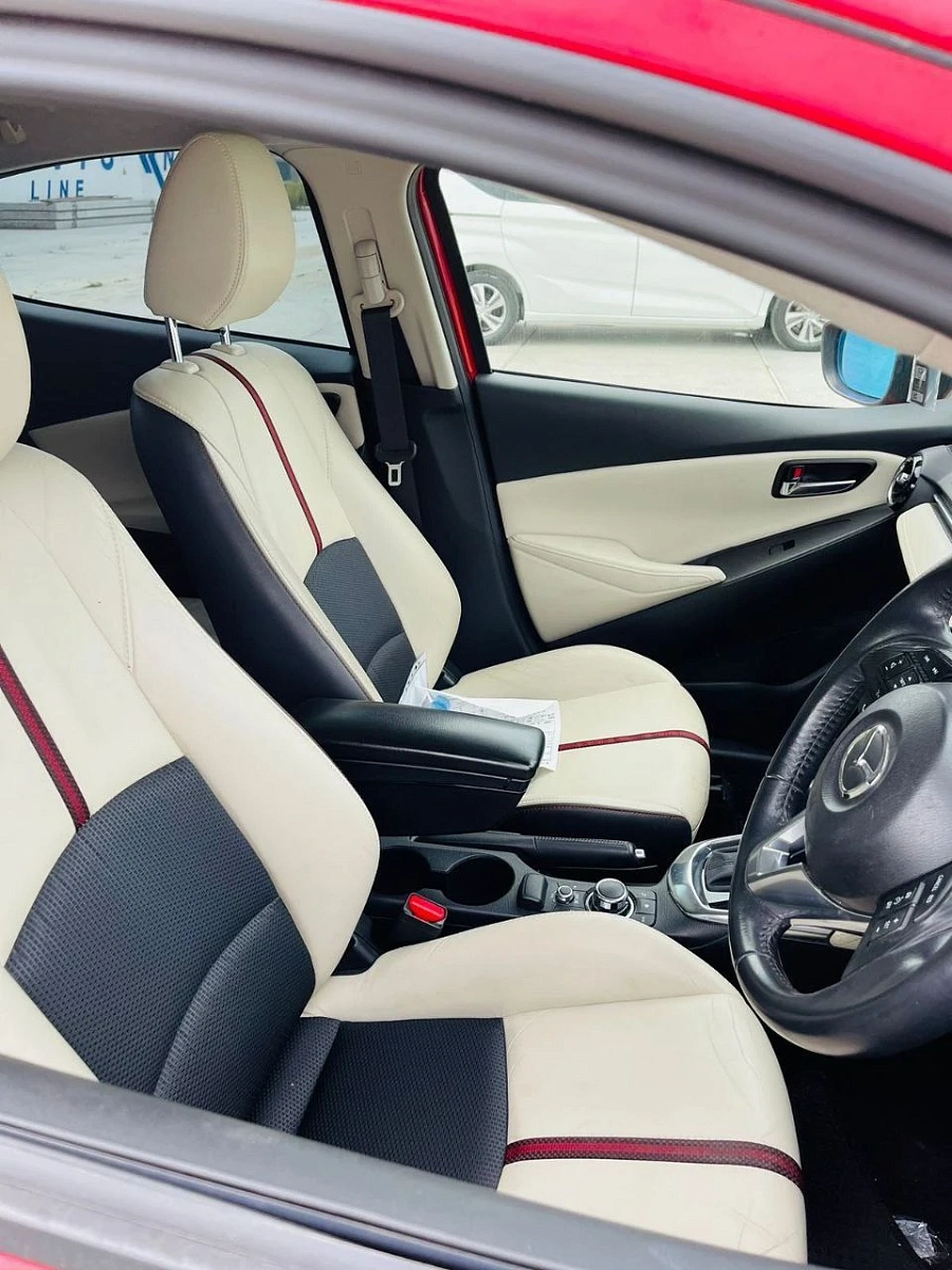 Mazda Demio, 2015г., полный привод, автомат