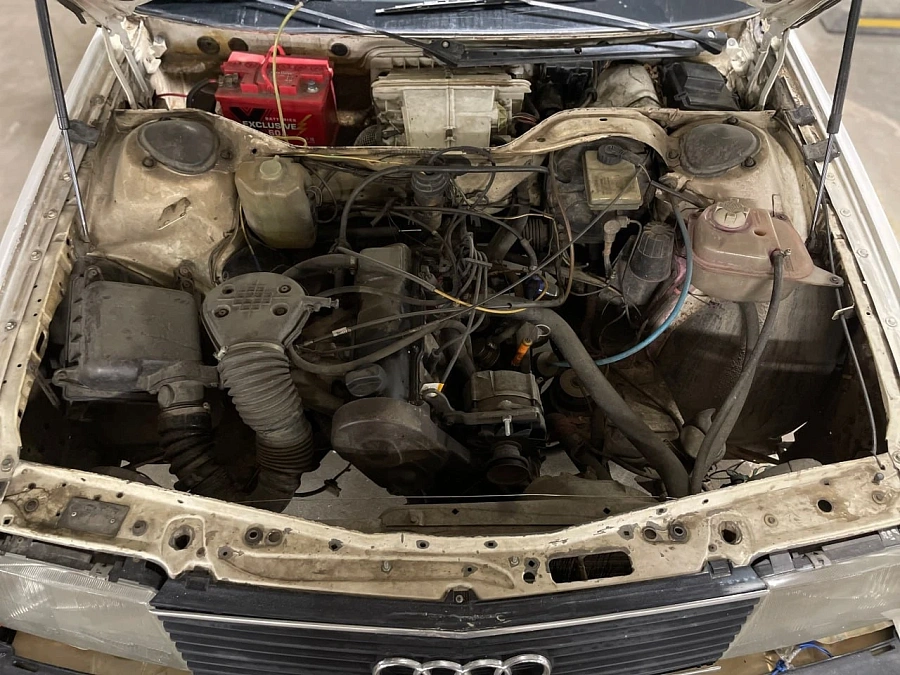 Audi 100, 1986г., передний привод, механика