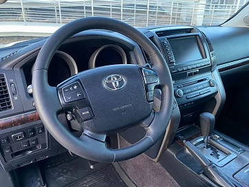 Toyota Land Cruiser, 2011г, полный привод, автомат