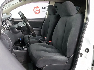 Nissan Tiida, 2013г., передний привод, механика