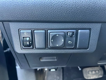 Nissan Tiida, 2012г, передний привод, автомат