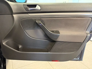 Volkswagen Jetta, 2009г., передний привод, механика