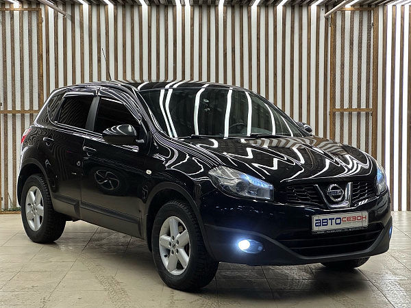 Nissan Qashqai, 2012г., передний привод, вариатор