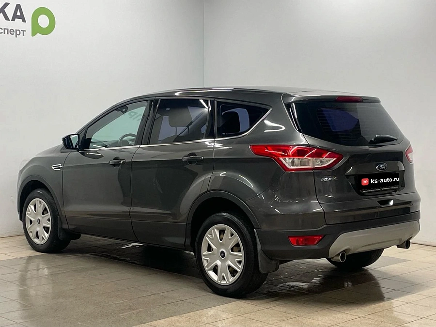 Ford Kuga, 2016г., передний привод, автомат