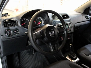 Volkswagen Polo, 2011г, передний привод, автомат