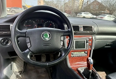 Skoda Superb, 2004г, передний привод, механика