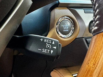 Lexus ES, 2017г, передний привод, автомат