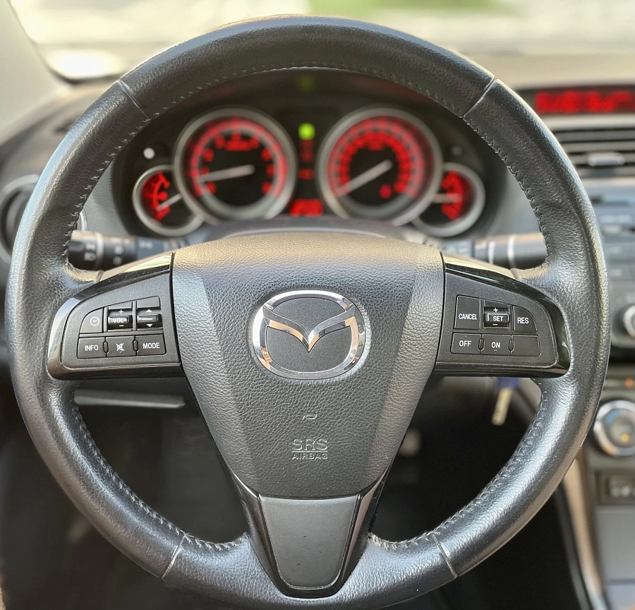 Mazda 6, 2012г., передний привод, автомат