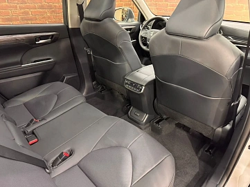 Toyota Highlander, 2025г, полный привод, автомат