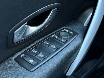 Renault Fluence, 2011г, передний привод, вариатор