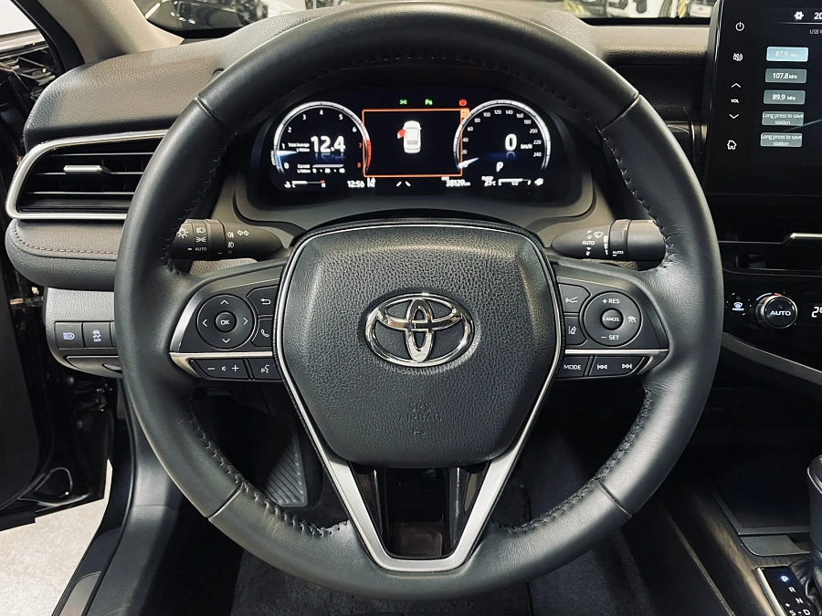 Toyota Camry, 2023г., передний привод, автомат